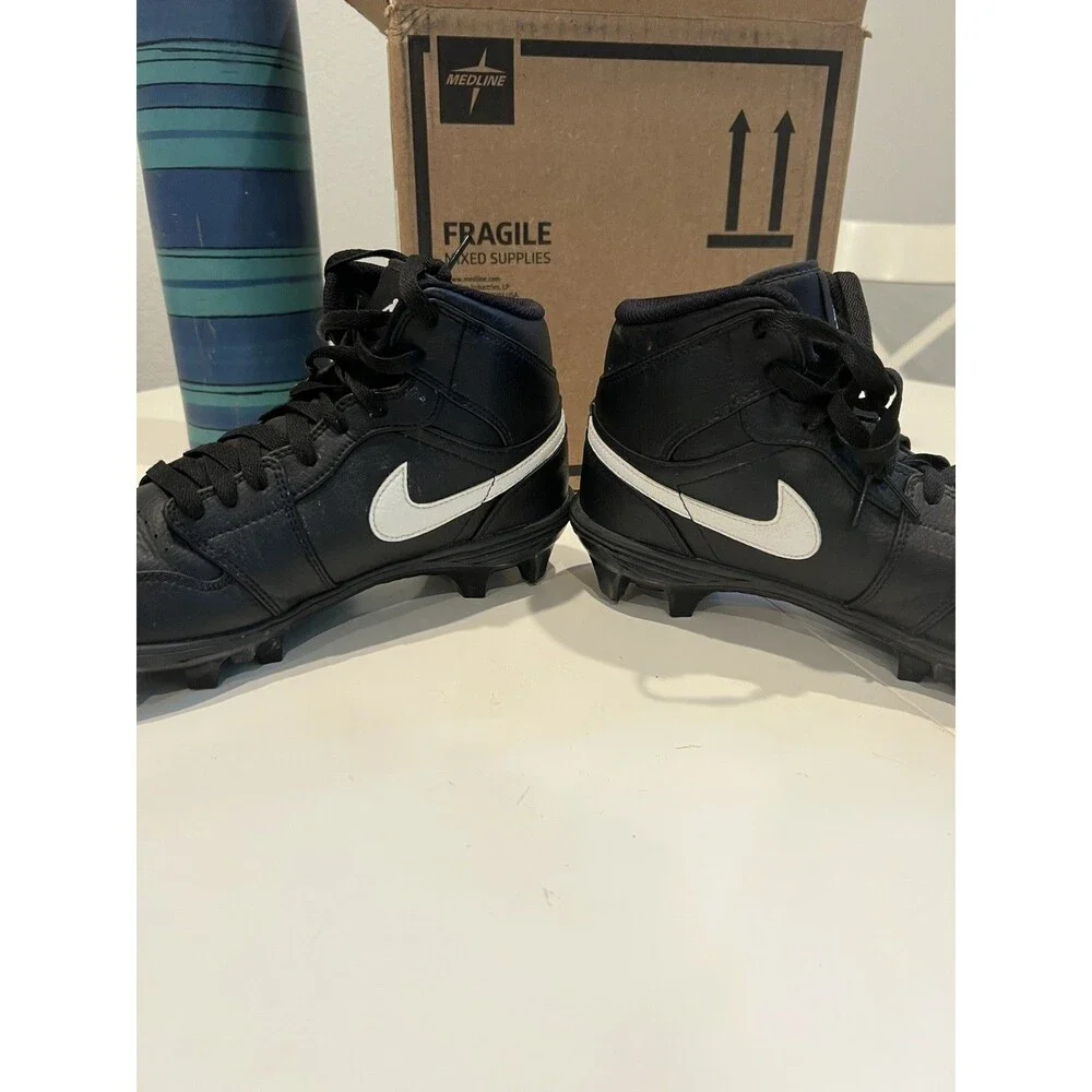 Air Jordan 1 Mid TD 2023 Black White Football Cleats Mens size 10.5 pre-owned